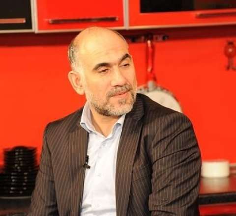 Elşən Xəzər Azərbaycandan getməsindən danışdı 