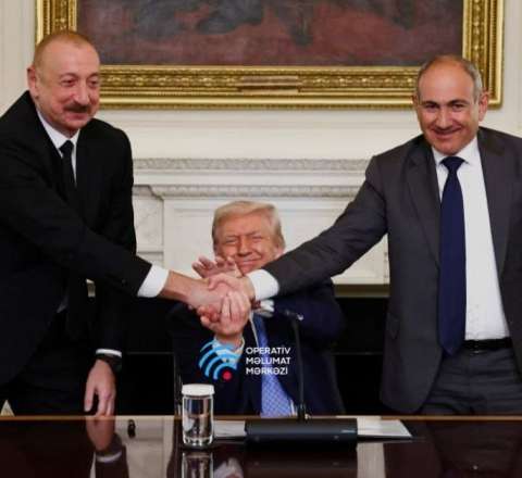 Bu, Kremlin saman çöpündən yapışmasına bənzəyir - Politoloq 