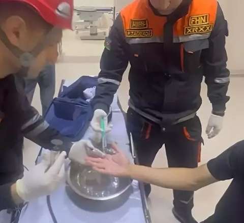 FHN barmağında üzük sıxılmış şəxsə şəxsə yardım etdi 