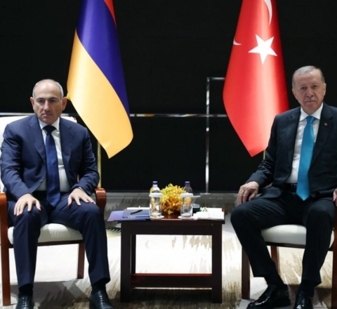 Ərdoğanla Paşinyan arasında təkbətək görüş keçirildi 