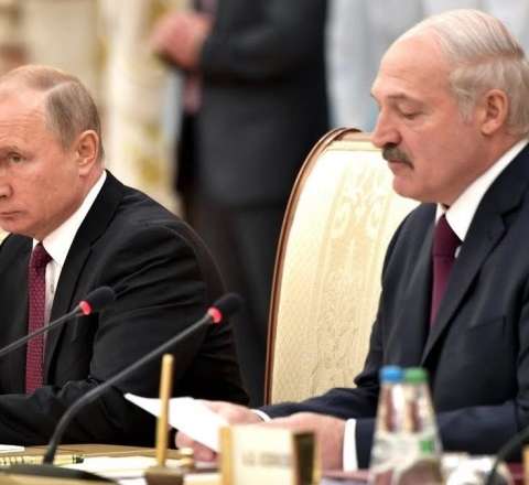 Lukoşenko və Putin Pekində görüşdü 