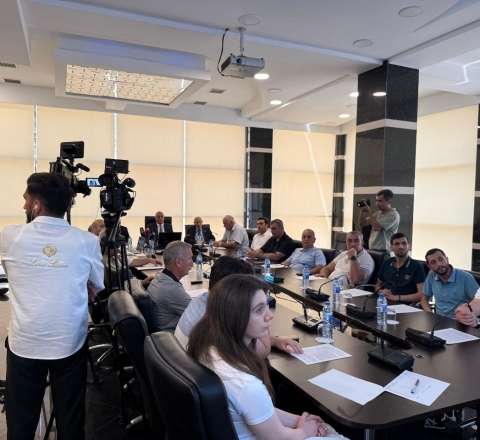 "Ermənistan Rusiyaya “nəfəslik” verməklə Ukraynadakı müharibəsini maliyyələşdirib" - FOTO