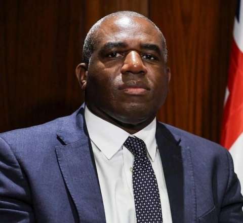 Böyük Britaniyanın yeni baş nazir müavini odur... 