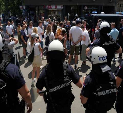 Serbiyada etirazlar: azı 14 polis yaralandı 