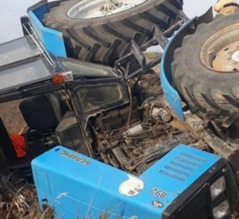 Laçında traktor dərəyə aşdı - 1 nəfər öldü 