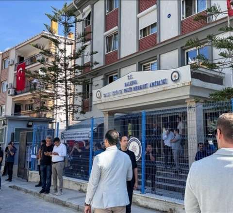 İzmirdə polislərin qətlinə görə 27 nəfər saxlanıldı 