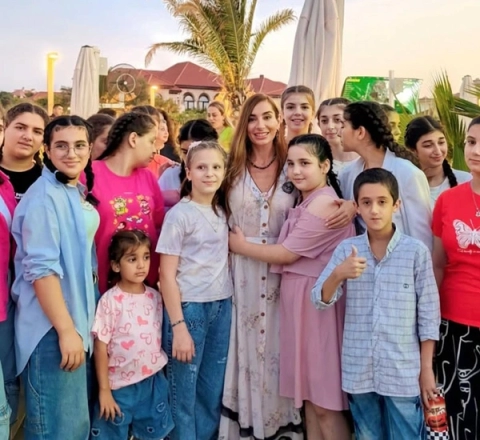 Arzu Əliyeva sosial qayğıya ehtiyacı olan uşaqları BELƏ SEVİNDİRDİ 