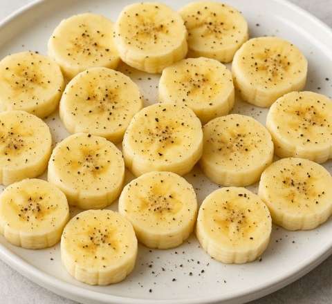 Banana qara bibər səpib yeyin -  Faydaları