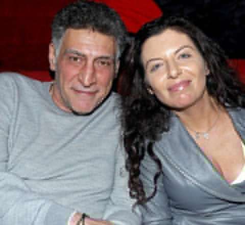 Ərim komadadır, parik taxacam - Simonyan 
