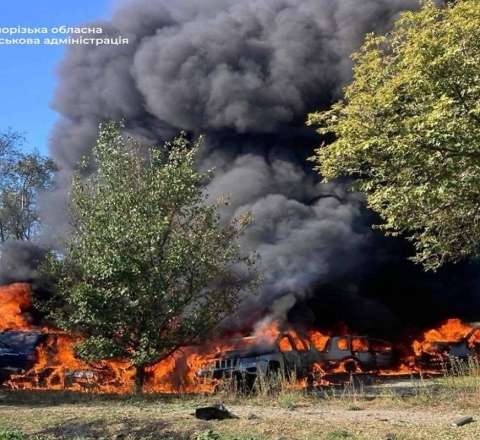 Ruslar Zaporojyeni yenə bombaladı - Ölən və yaralılar var - VİDEO