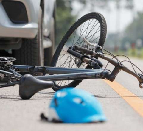 Avtobus velosipedçini vurub öldürdü 