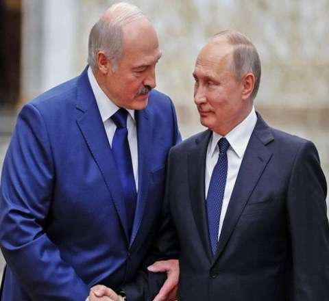 Lukaşenkodan etiraf: Putinlə saatlarla... 