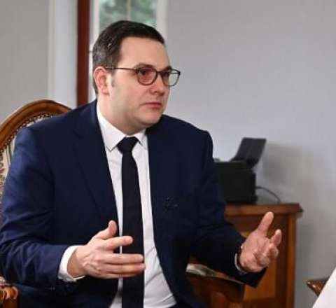 Çexiya rus diplomatların ölkəyə girişini qadağan etdi 