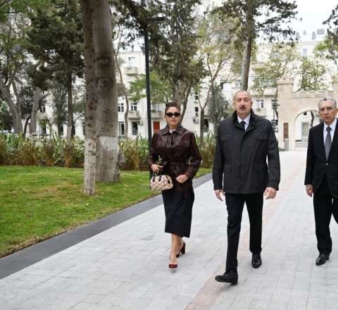 Prezident və xanımı yeni parkın açılışında - FOTO