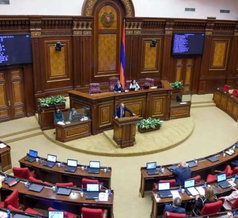 Ermənistan parlamenti Azərbaycanla sülhə dair bəyanat qəbul etdi 