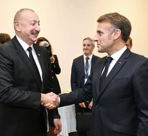 Prezident Makronla görüşdü 