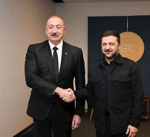 İlham Əliyev Kopenhagendə Zelenski ilə görüşdü 