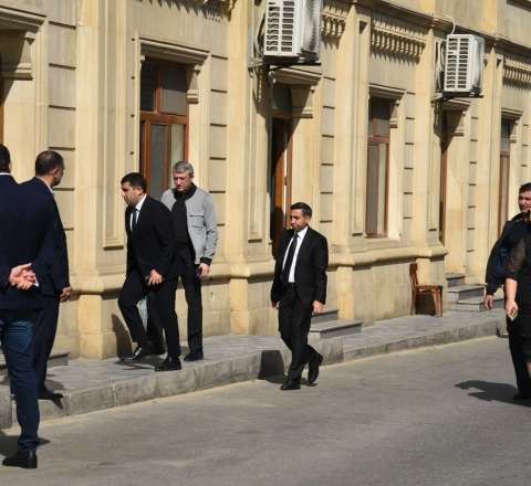 Oqtay Şirəliyevlə vida mərasimi keçirilir - FOTO - YENİLƏNİR