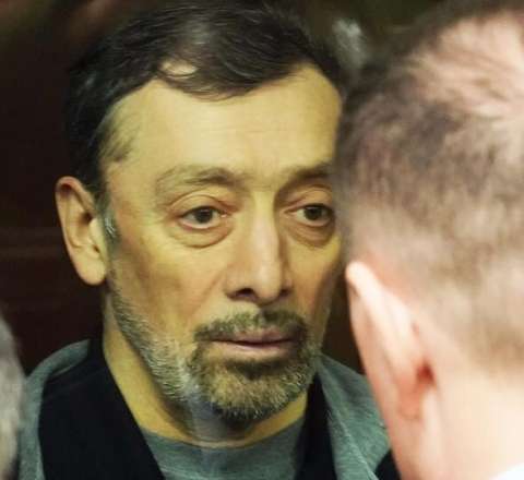 Milyarder Süleymanovun 3 şəriki saxlanıldı 