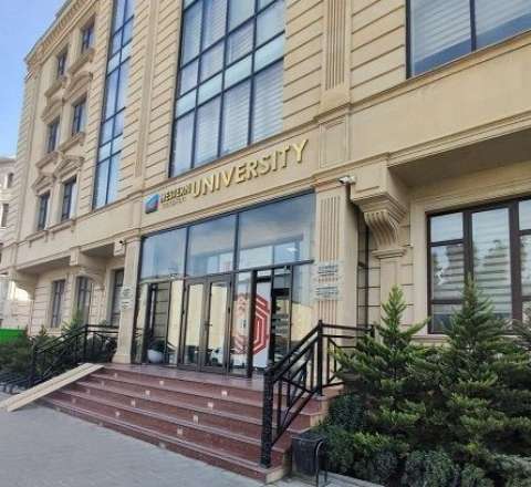 41 alimə qarşı həqarət... - Təhsil eksperti ilə universitet arasında QALMAQAL 