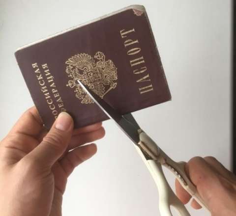 Rusiyada 3 minə yaxın şəxs vətəndaşlıqdan məhrum edildi 