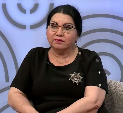 Məşhur vəkil canlı efirdə Toliklə "qırğına çıxdı", mikrafon bağlandı - VİDEO 