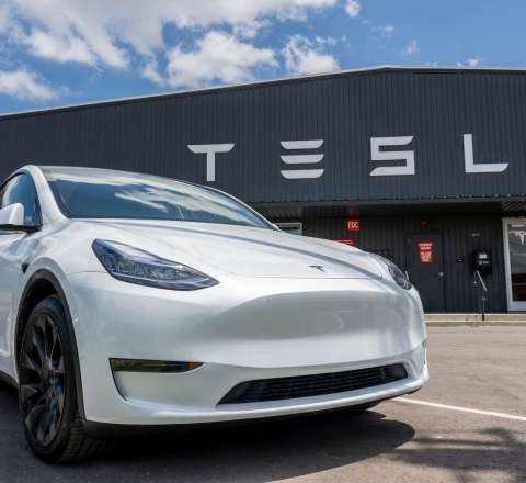 “Tesla”nın ən ucuz modelləri təqdim olundu 