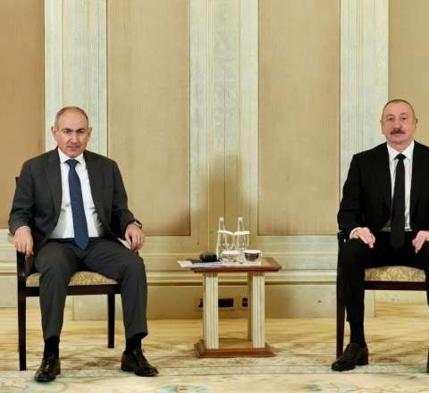 Əliyev və Paşinyan arasında çox isti söhbət oldu - Lebedev 