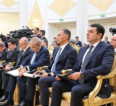 Bəylər Əyyubov da Qazaxıstana gedibmiş 