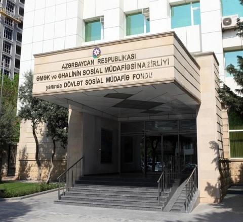 Azərbaycanda özəl sektorda çalışanlar vergi verəcək - RƏSMİ 
