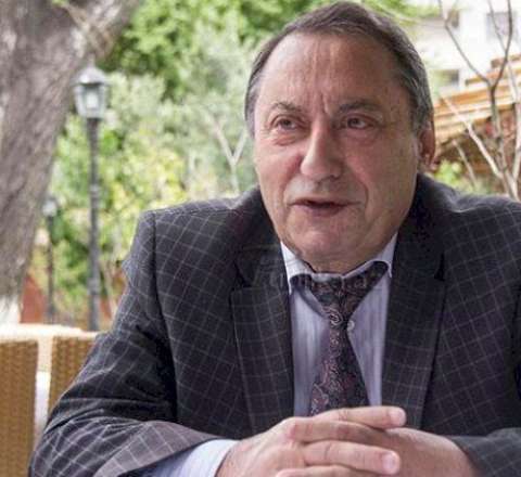 “Onu hökmən Ramiz Mehdiyevdən almaq lazımdır” – Əli Ömərov 