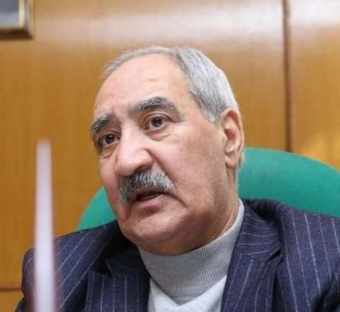 Fəzail Ağamalı ilə oğlu arasında partiya qurultayında dava düşdü  - FOTO