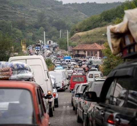 Ermənilər Qarabağı könüllü tərk etdi 