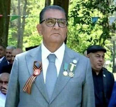 Sinəsinə "Georgi lenti" taxan məmurun 3-cü oğlu da işdən çıxarıldı - Əmr 