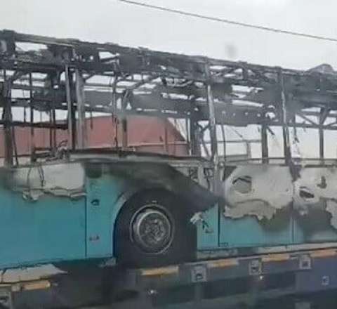 Bakıda sərnişin avtobusu yanaraq kül oldu - VİDEO 