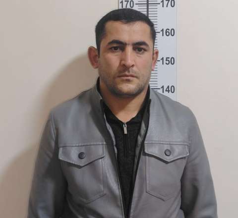 9 nəfərin 60 minə yaxın pulunu ələ keçirdi 