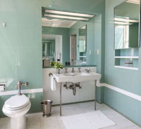 Tramp Ağ Evin hamamını yenilədi – tənqid olundu (FOTOLAR) 