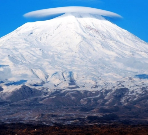 Ermənistanda pasportlara daha Ağrı dağının təsviri olan möhür vurulmur 