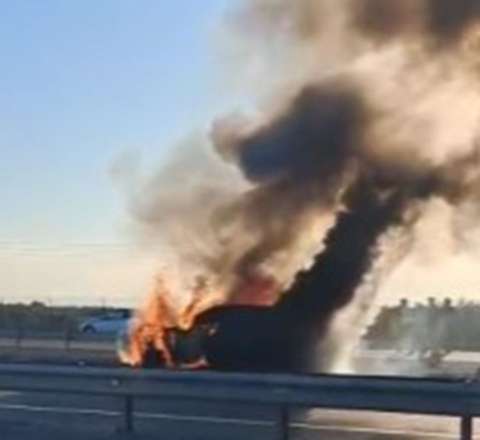 “Haval” yanıb külə döndü 