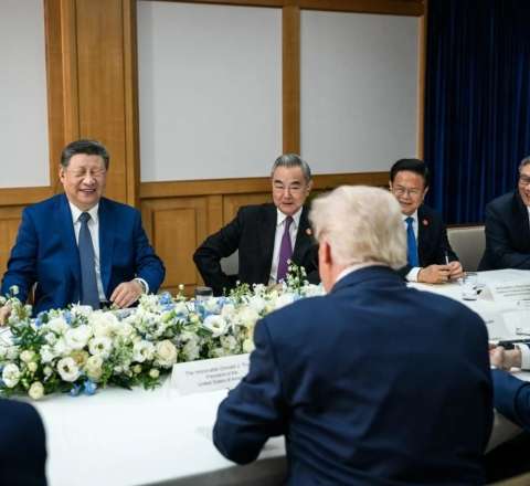 Cinpinin qeyri-adi fotoları yayıldı – Çin liderin gülümsəməsi diqqət çəkdi 