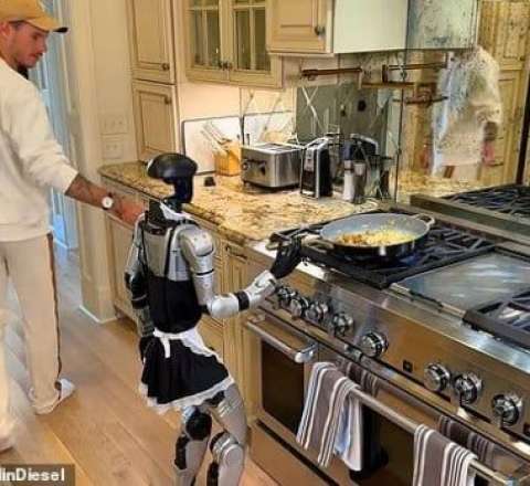 80 minlik robot şam yeməyi “hazırladı”, mətbəxi alt-üst etdi - VİDEO 