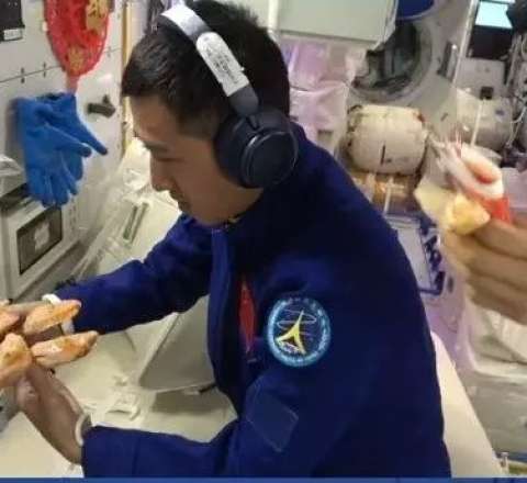 Kosmosda kabab – Çinli astronomlar ilkə imza atdı 