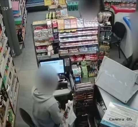 Azərbaycanlı gənclər Tiflisdə döyüldü - VİDEO 