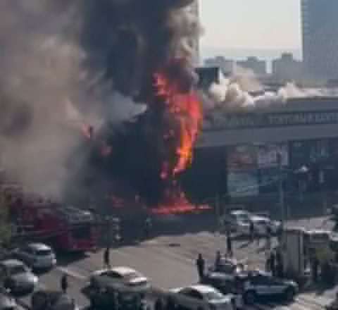 İrəvanda supermarketdə güclü yanğın - VİDEO 