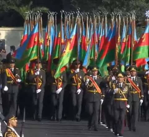 Ordumuzun təntənəli keçidi başladı - CANLI 