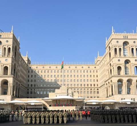 Hərbi paradda ilk dəfə insansız sistem qoşunlarının parad heyəti keçib 