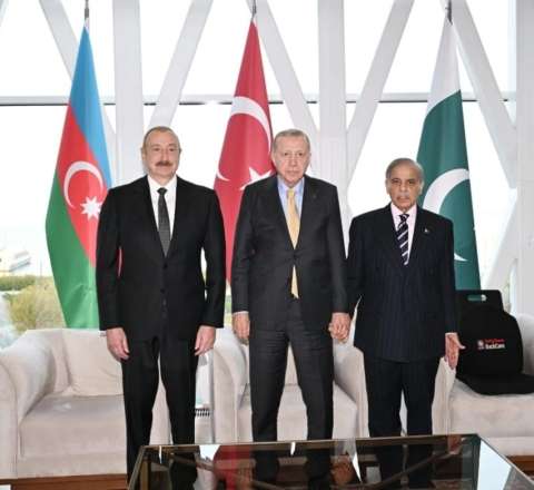 Əliyev, Ərdoğan və Şərifin üçtərəfli görüşü oldu 