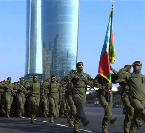 “Qartal” xüsusi təyinatlılarından ibarət heyət paradda belə keçid etdi - VİDEO 