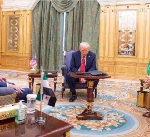 Tramp və Şara arasında görüş başladı 