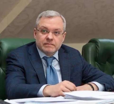 100 milyonluq rüşvət qalmaqalı - Nazir vəzifədən azad edildi 